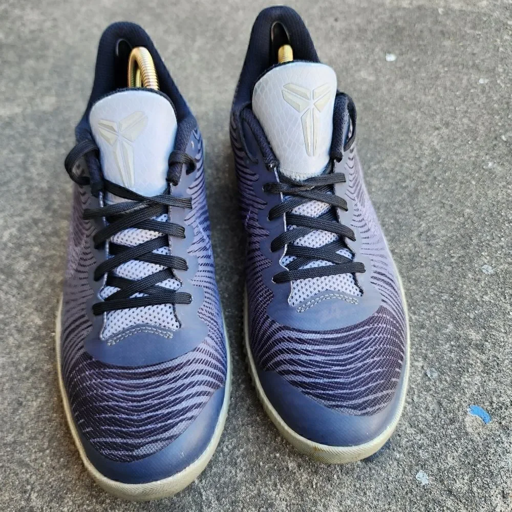 Nike Kobe Mentality 2 GS - Kids Shoes - SIZE 6Y